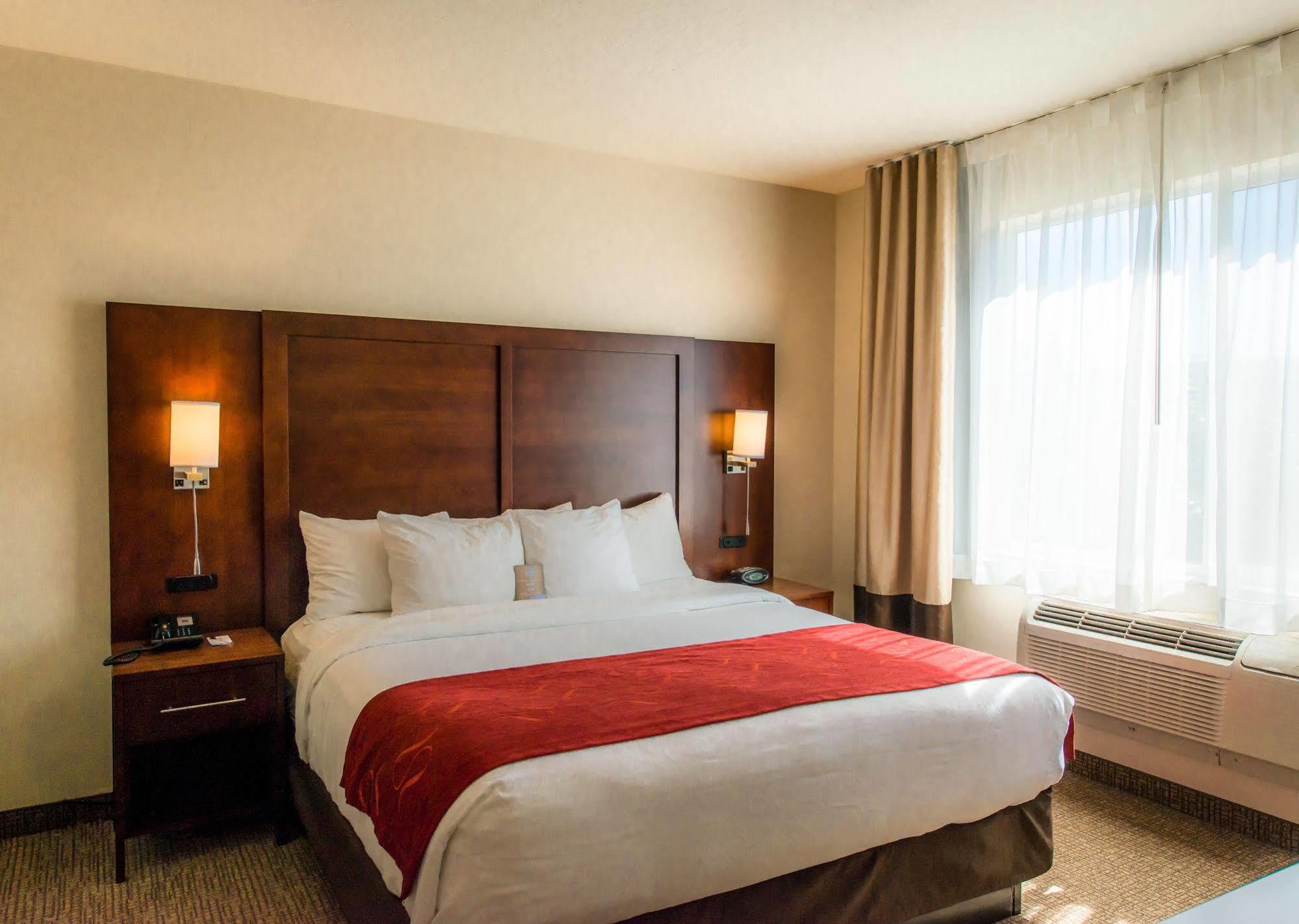 Comfort Suites Springfield-Eugene Extérieur photo