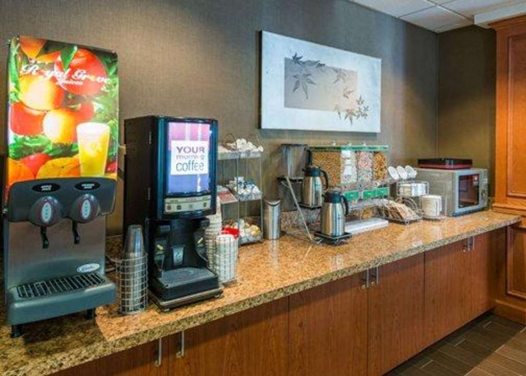 Comfort Suites Springfield-Eugene Restaurant photo